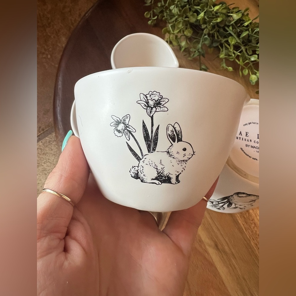 Rae Dunn Artisan Collection 2024 Blue Bunny Sketch Easter Measuring Cups - Picture 3 of 13